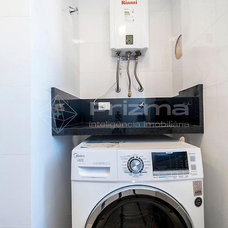 Mario Guilherme - Apto - 303 - Lindo Apartamento Condominio De Alto Padrao Com Piscina E Academia. Бомбиньяс Экстерьер фото